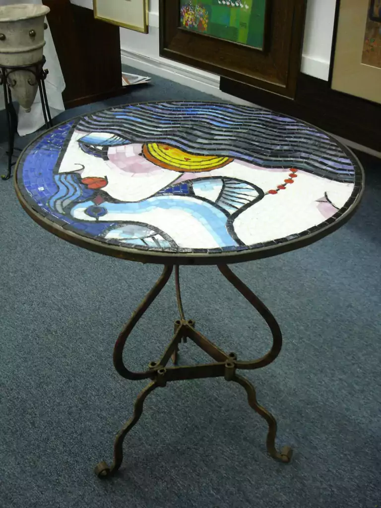 Hand Made Table2